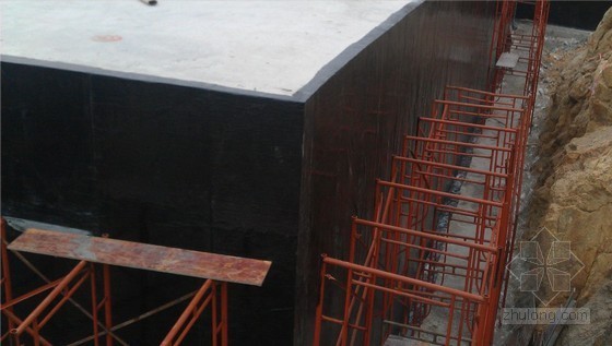 提高地下室防水QC成果资料下载-[QC成果]提高剪力墙外墙防水卷材施工的合格率（热熔粘贴法）