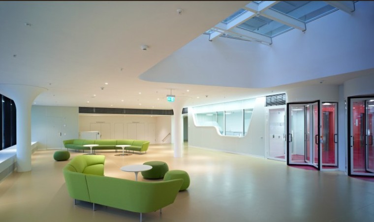 室内装修与家具搭配资料下载-办公空间设计中的色彩搭配
