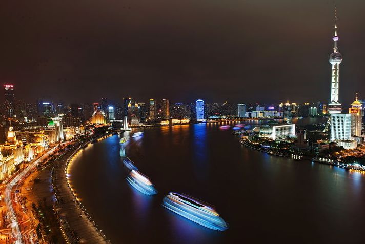上海两岸城市设计资料下载-城市亮化|三种亮灯模式，黄浦江两岸景观灯光惊艳亮相