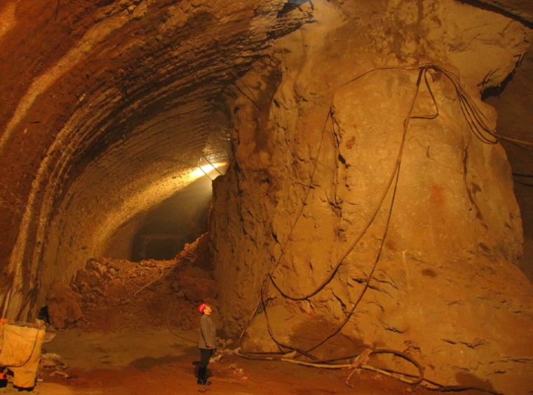 大型地下洞室设计施工培训讲义PDF（61页）-侧壁到坑台阶开挖