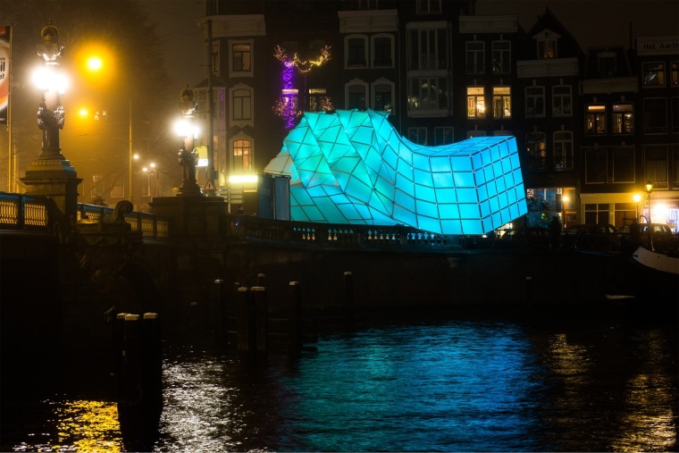 创意荷兰风车模型资料下载-荷兰灯光艺术节仿生凉亭