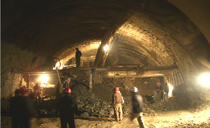 隧道工程施工技术图文解读206页(新奥法矿山法)