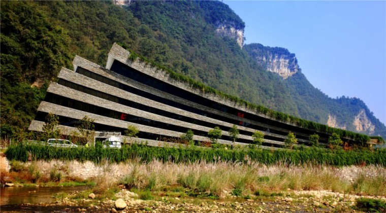 黄龙洞风景区规划资料下载-土人设计丨从地里“长”出来的建筑 湖南张家界黄龙洞音乐厅