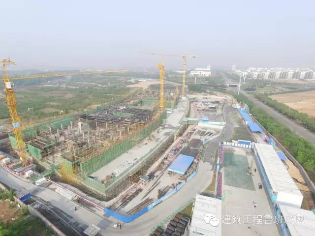 工地项目实验室资料下载-来中建六局工地看看什么是安全文明施工！