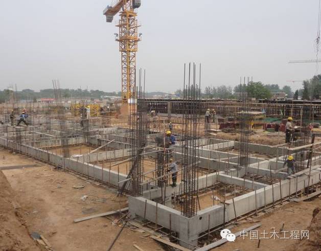 砖墙连接圈梁资料下载-基础梁与地圈梁傻傻分不清楚，现在终于清楚了