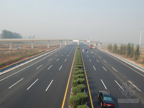高速公路改扩建路基边坡资料下载-[河南]高速公路改建工程施工保通方案