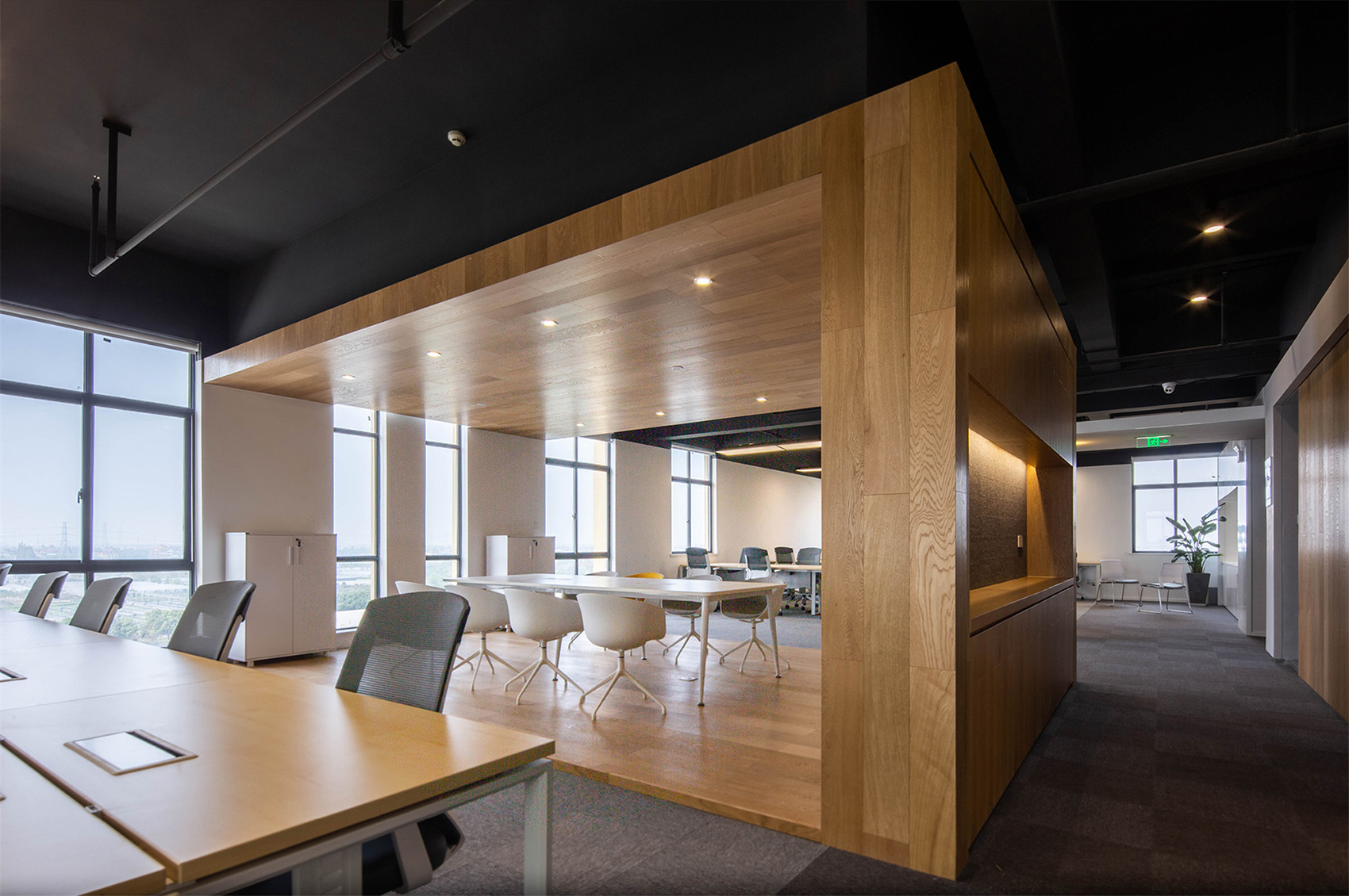 嘉兴虹越电商办公室