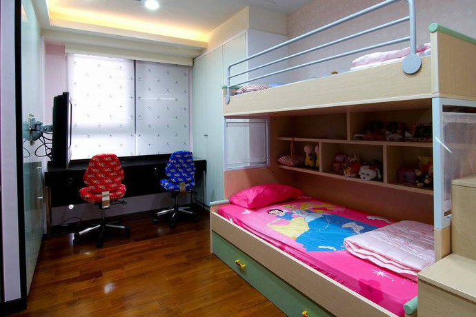 现代简约二居室儿童房设计效果图