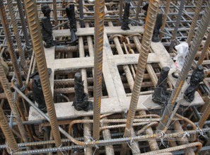 劲性混凝土结构施工工法资料下载-劲性柱十字型钢骨施工工法