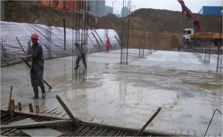 混凝土叠合板施工资料下载-装配式地下车库叠合板全过程施工工艺