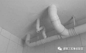 卫生间防水穿楼板立管资料下载-不降板同层排水：从源头解决卫生间问题