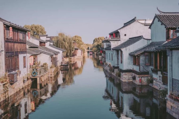 cad古建雕花资料下载-错峰出行，这些景美人少的古镇必须要知道！