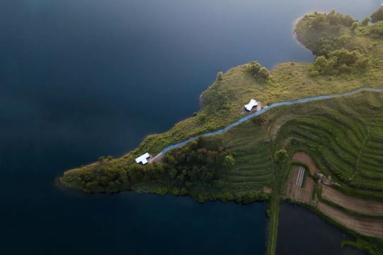 武汉万达电影乐园资料下载-武汉帅爸在300亩荒岛，真正的世外桃源！