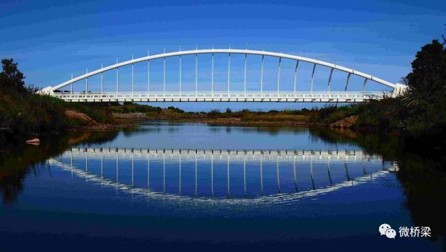 好美！记特雷瓦雷瓦大桥--桥梁结构元素溶入情境背景_15
