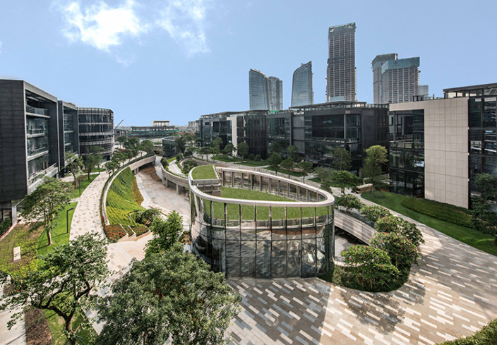 深圳地铁前海资料下载-深圳地铁前海时代企业汇馆周围景观