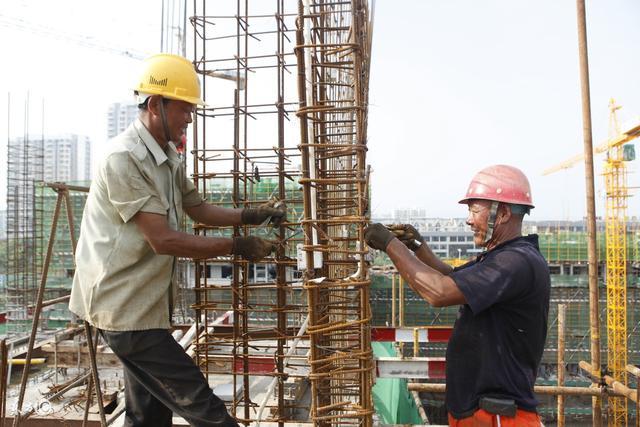 台架操作规程资料下载-钢筋工安全操作规程