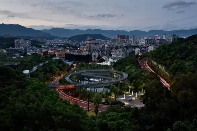 空中步道su资料下载-最长的城市森林步道在福州建成，两个字：震撼！