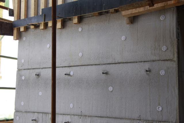 混凝土模板与保温层结合，FS外墙保温板施工工法
