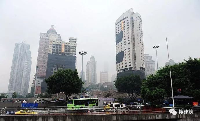 250m塔楼资料下载-凯德在华最大投资!中国又一巨型商业建筑诞生了