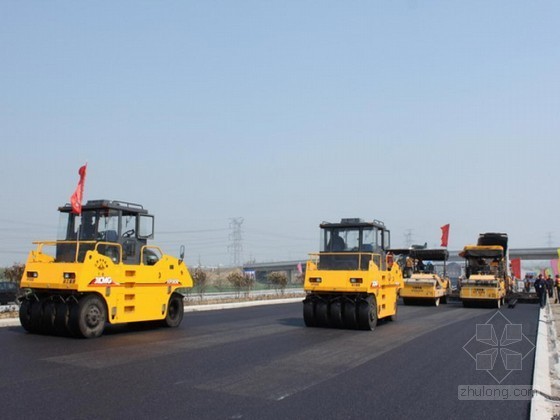 公路工程施工技术准备资料下载-[重庆]公路工程沥青混凝土路面摊铺施工技术交底书