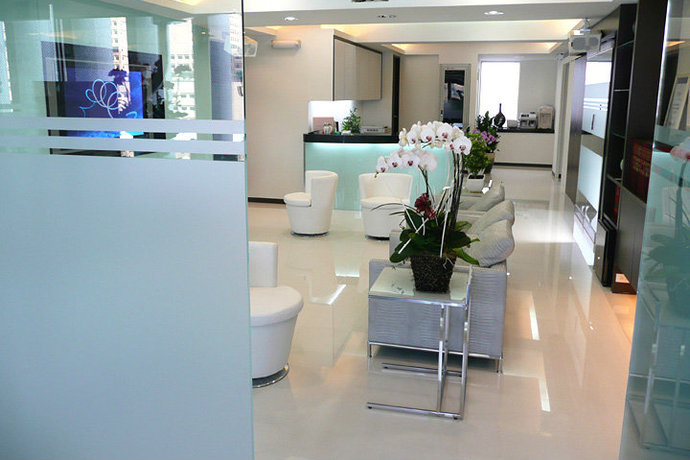 201平米大户型现代简约客厅设计装修效果图