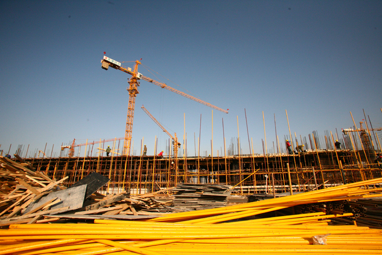 高层挑檐板模板支架资料下载-混凝土结构工程施工质量标准作法