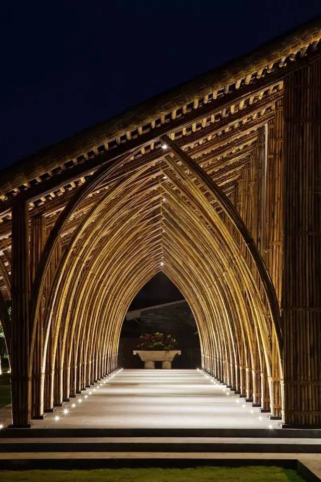 竹子和建筑资料下载-这个神奇的国家，用竹子做建筑，还能做的这么美！