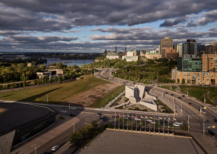 二战纪念馆资料下载-加拿大国家大屠杀纪念碑：混凝土六角星的永恒记忆