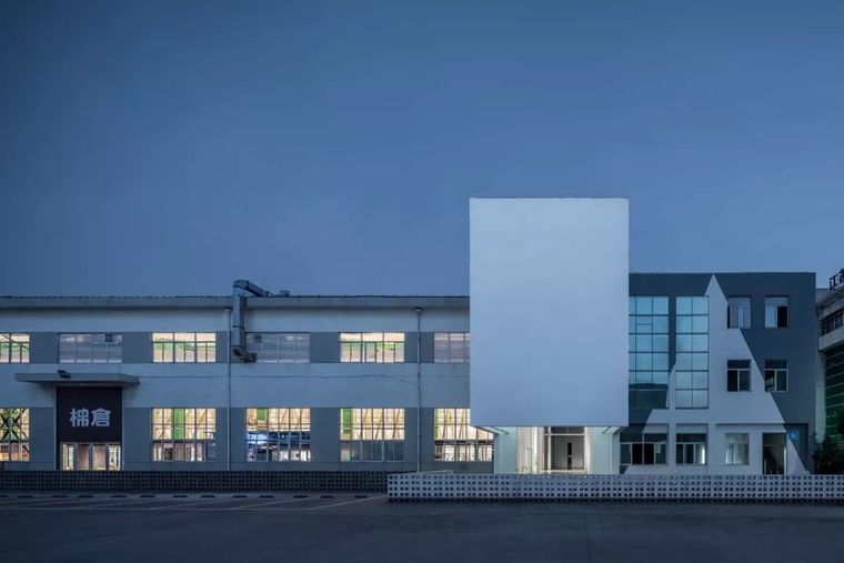 城市客厅建筑文本ppt资料下载-常州棉仓城市客厅改造，营造‘屋’中的城市/阿科米星建筑事务