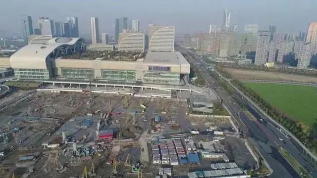 杭州高速公路路面结构资料下载-“杭州之门”，将以钢结构惊艳亮相