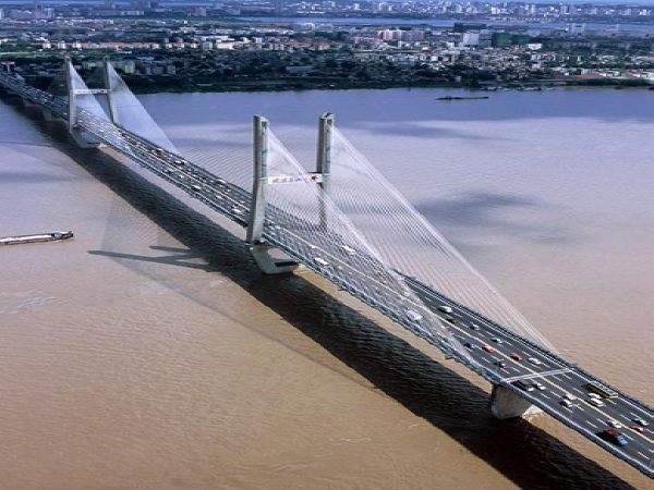 斜拉索构造资料下载-任务14桥梁工程之斜拉桥构造总结