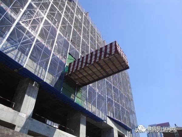 [分享]解析:爬升式脚手架 vs悬挑脚手架
