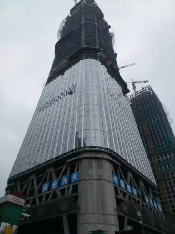 工程可视化交底卡资料下载-世界首创超500米跃层电梯在北京第一高楼正式投入使用！