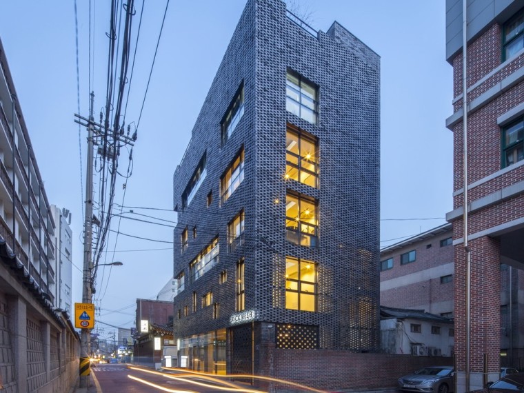 政府建筑大门资料下载-韩国Brick-Mesh混合用途建筑