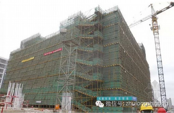 建筑工程安全资料整理规范资料下载-建筑工程安全文明标准化施工照片20张