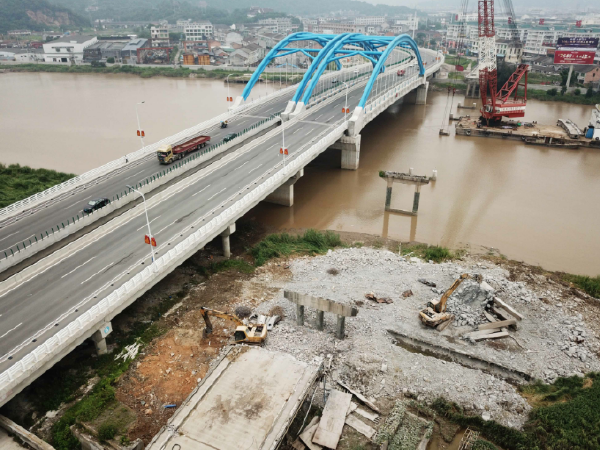 30m系杆拱资料下载-[温州]大桥改造工程防撞墩施工方案