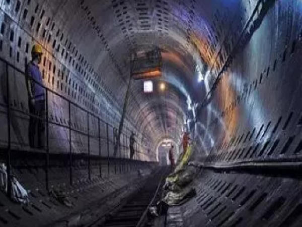 关于盾构管片椭圆度资料下载-地铁工程施工安全事故分析及防治管理