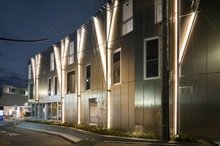 日本久我山绿色商业楼-016-Kugayama-South-Gate-Building-by-Sasaki-Architecture-1