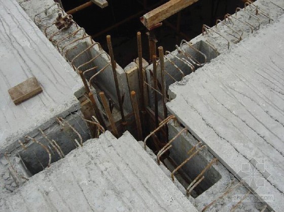 预应力屋面板吊装资料下载-建筑工程结构安装工程施工现场助学图片（29页）