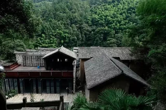 花3年时间改造封闭小山村，盖成了全中国最贵的民宿_16