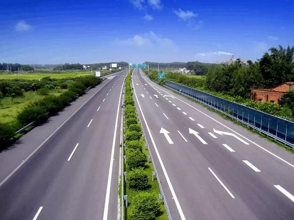 26米高速公路资料下载-高速公路路基桥隧工程项目管理策划书（共84页）