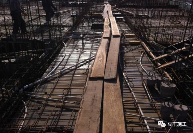 建筑主体阶段施工要点大汇总（钢筋、模板、混凝土、水电预埋）_17