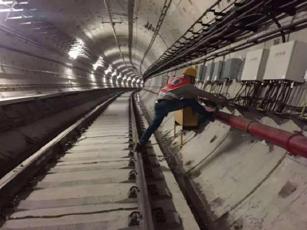 隧道开挖与支护测量资料下载-地铁施工测量方法取决于施工方法