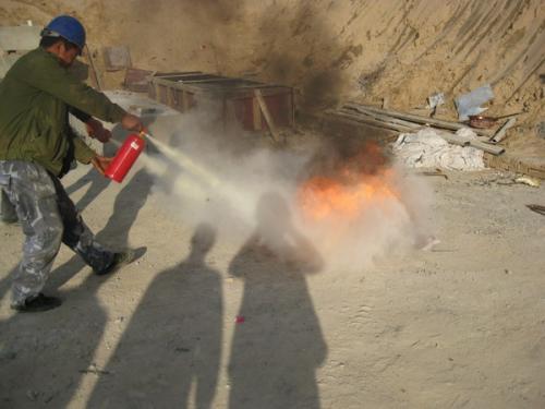 环境污染事故预防措施资料下载-施工现场电气火灾事故成因及预防措施