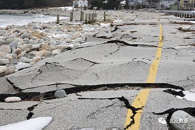 道路桥梁施工中的裂缝成因及预防措施分析_22