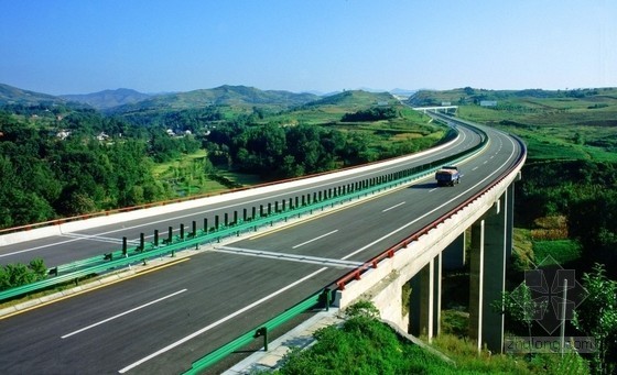 一建公路PPT资料下载-[PPT]高速公路工程建设桥面铺装控制讲义（32页）
