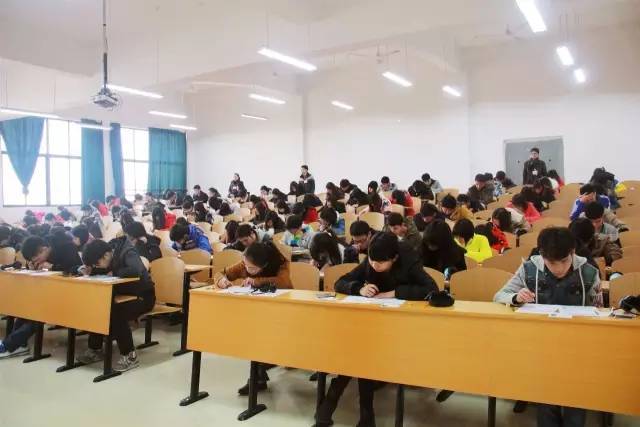 什么是建造师一级资料下载-在别人眼中，建造师是什么样的一群人？