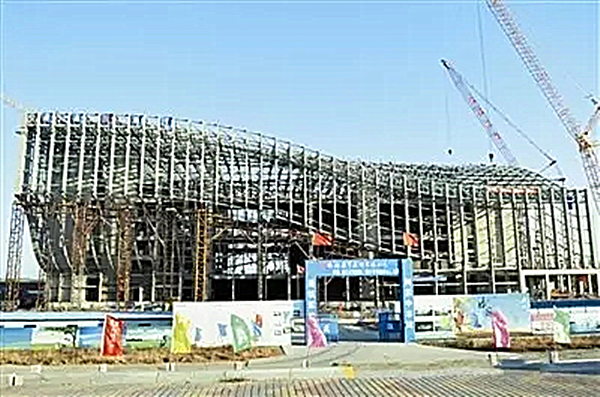 扬州市民中心科技馆资料下载-通辽市科技馆项目屋面钢结构正式合龙