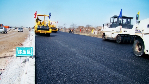 道路施工挡板资料下载-城镇道路工程施工