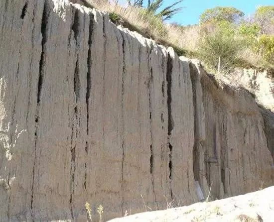 排水沟明沟断面图资料下载-陕西“湿陷性黄土”和“富含地下水”区域的综合管廊地基处理